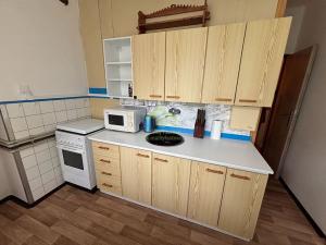 Pronájem bytu 2+1, Hrádek, 58 m2