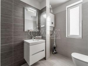 Pronájem bytu 2+kk, Praha, 48 m2