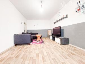 Prodej bytu 2+1, Chomutov, Jirkovská, 62 m2