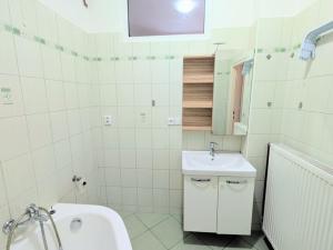 Prodej bytu 3+kk, Praha - Bubeneč, Jugoslávských partyzánů, 85 m2