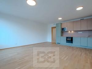 Prodej bytu 1+kk, Praha - Smíchov, Toyen, 39 m2