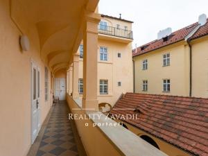 Pronájem bytu 3+1, Praha - Malá Strana, Mostecká, 105 m2