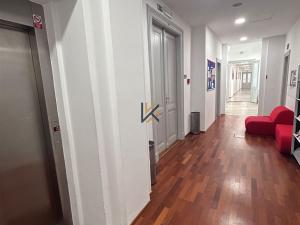 Pronájem kanceláře, Praha, Spálená, 406 m2