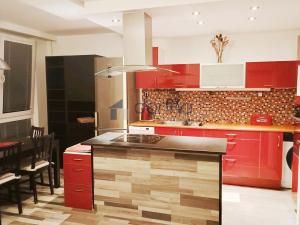 Pronájem bytu 3+kk, Praha, Bašteckého, 74 m2