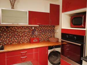 Pronájem bytu 3+kk, Praha, Bašteckého, 74 m2