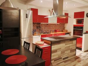 Pronájem bytu 3+kk, Praha, Bašteckého, 74 m2