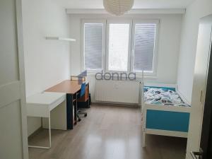 Pronájem bytu 3+kk, Praha, Bašteckého, 74 m2