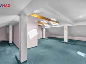 Prodej rodinného domu, Stará Paka, Nová, 260 m2
