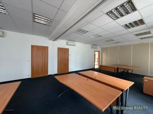 Pronájem kanceláře, Praha - Vysočany, Lisabonská, 58 m2