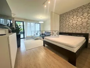 Prodej bytu 1+kk, Praha - Košíře, Česká, 48 m2