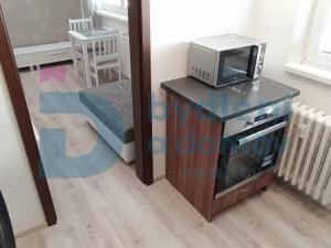 Pronájem bytu 2+1, Olomouc - Nové Sady, Družební, 45 m2
