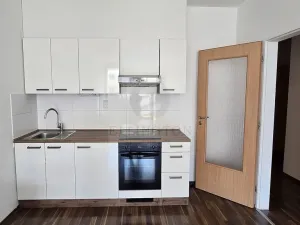 Pronájem bytu 2+kk, Praha - Vysočany, Podkovářská, 53 m2