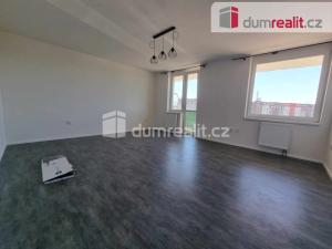 Pronájem bytu 1+1, Praha - Stodůlky, Sluneční náměstí, 46 m2