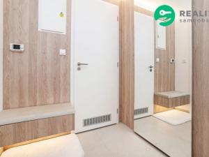 Pronájem bytu 1+kk, Praha - Hodkovičky, Šenácká, 37 m2