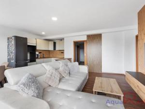 Prodej bytu 4+kk, Karlovy Vary, Dubová, 99 m2