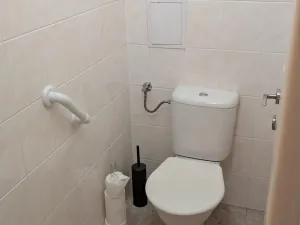 Pronájem bytu 1+1, Karlovy Vary, Moskevská, 40 m2