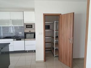 Prodej rodinného domu, Zálezlice, 167 m2