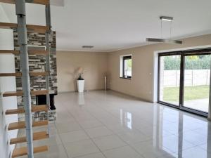 Prodej rodinného domu, Zálezlice, 167 m2