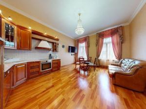 Prodej bytu 3+kk, Karlovy Vary, Vřídelní, 81 m2