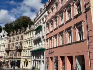 Prodej bytu 3+kk, Karlovy Vary, Vřídelní, 81 m2