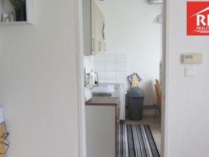 Pronájem bytu 1+1, Karlovy Vary, K. Kučery, 39 m2