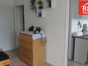 Pronájem bytu 1+1, Karlovy Vary, K. Kučery, 39 m2