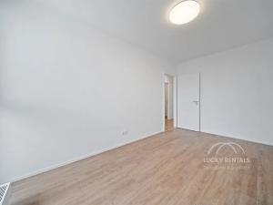 Pronájem bytu 1+kk, Praha - Chodov, Líbalova, 32 m2