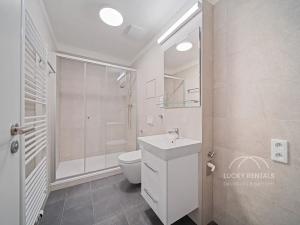 Pronájem bytu 1+kk, Praha - Chodov, Líbalova, 31 m2