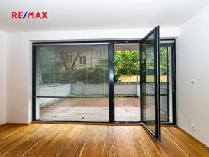 Pronájem bytu 1+kk, Praha - Libeň, Primátorská, 38 m2