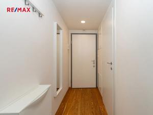 Pronájem bytu 1+kk, Praha - Libeň, Primátorská, 38 m2