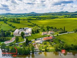 Prodej komerčního pozemku, Jablonné v Podještědí - Zámecká, 1942 m2