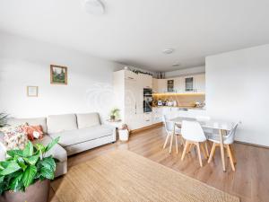 Pronájem bytu 2+kk, Praha - Modřany, Zlochova, 70 m2