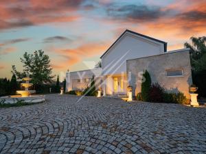 Prodej rodinného domu, Stěžery, Lipová, 200 m2
