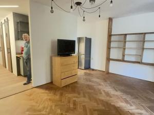 Pronájem bytu 3+kk, Praha - Dejvice, Na Vlčovce, 65 m2