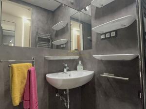 Pronájem bytu 3+kk, Praha - Dejvice, Na Vlčovce, 65 m2