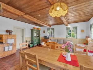 Prodej chalupy, Mezilečí, 150 m2