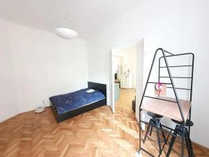 Pronájem bytu 2+kk, Praha, Chodská, 50 m2
