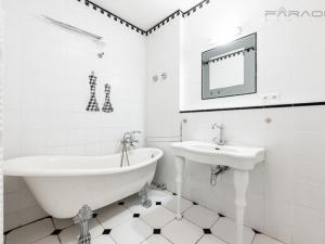Pronájem bytu 2+kk, Praha - Vinohrady, U Zvonařky, 112 m2