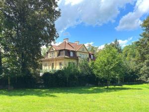 Pronájem bytu 2+1, Praha - Bubeneč, Wolkerova, 86 m2