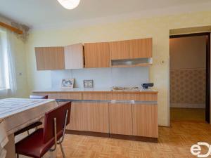 Prodej rodinného domu, Vlkov, 230 m2