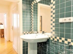 Pronájem bytu 3+1, Praha - Nové Město, Odborů, 102 m2