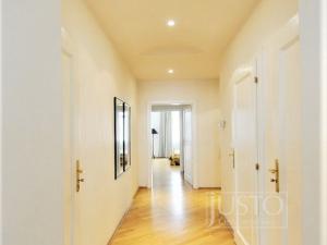 Pronájem bytu 3+1, Praha - Nové Město, Odborů, 102 m2