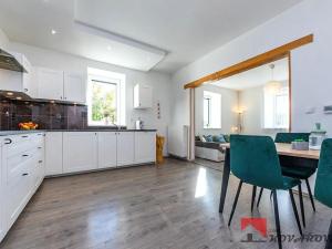 Prodej rodinného domu, Ledčice, 185 m2