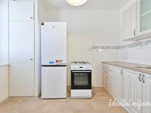 Pronájem bytu 2+1, Brno, Mojmírovo náměstí, 45 m2