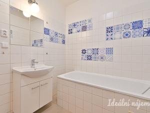 Pronájem bytu 2+1, Brno, Mojmírovo náměstí, 45 m2