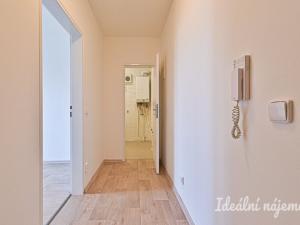 Pronájem bytu 2+1, Brno, Mojmírovo náměstí, 45 m2