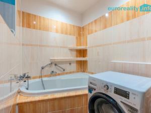 Prodej bytu 3+1, Česká Lípa, Rudolfa Hrušínského, 67 m2