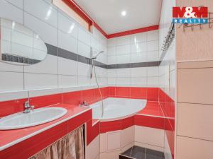 Prodej bytu 2+1, Sokolov, Švabinského, 59 m2