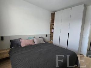 Pronájem bytu 2+kk, Praha - Hloubětín, Waltariho, 50 m2