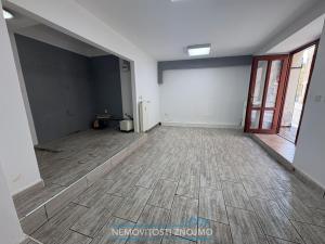 Pronájem obchodního prostoru, Znojmo, U Brány, 21 m2